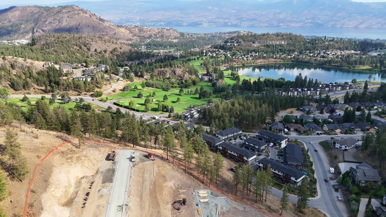 Shannon Lake and the golf course, five minutes below the site.